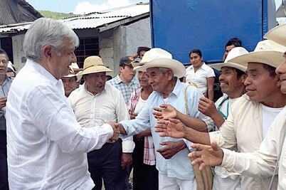 La tercera es la vencida, revira AMLO a Beltrones