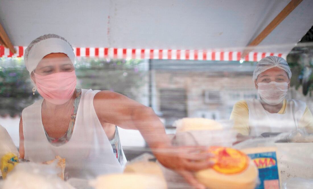 Los favoritos. La venta de queso, mantequilla y leche ultrapasteurizada se mantiene, dice la Confederación de Organizaciones Ganaderas. Foto: AFP