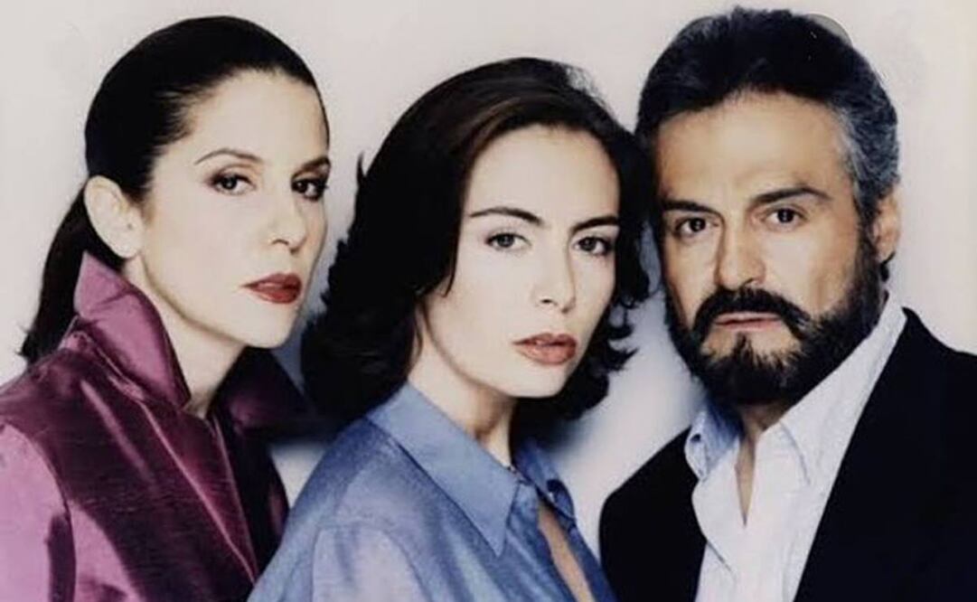 Jones coincidió con Sasha, como parte del elenco de la telenovela "La vida en el espejo". Foto: Instagram