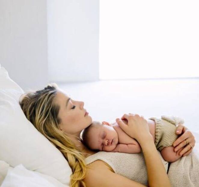 Amber Heard presume a Oonagh, su pequeña hija 