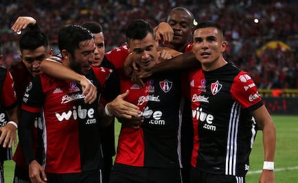 Atlas gana con polémico penal a Xolos