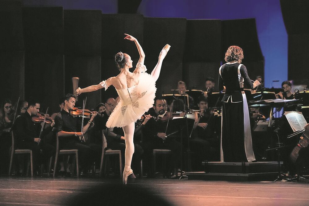 La presentación de El mundo de Wheeldon como pate de la Gala de ballet, en el Festival Paax GNP, a cargo de Alonda de la Parra. Foto: Especial