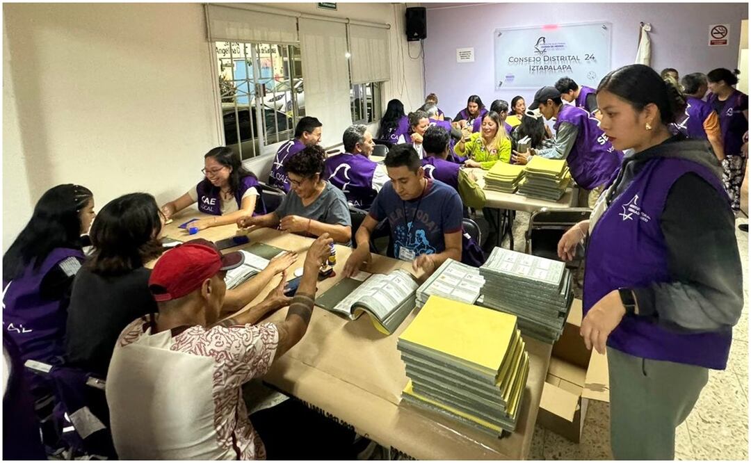 El Instituto Electoral local precisó que las personas capacitadas, supervisores y asistentes electorales ya realizan el conteo, sellado y agrupado de las boletas electorales, así como la integración de la documentación electoral de las cajas paquete que se utilizarán en cada una de las casillas. Foto: Especial
