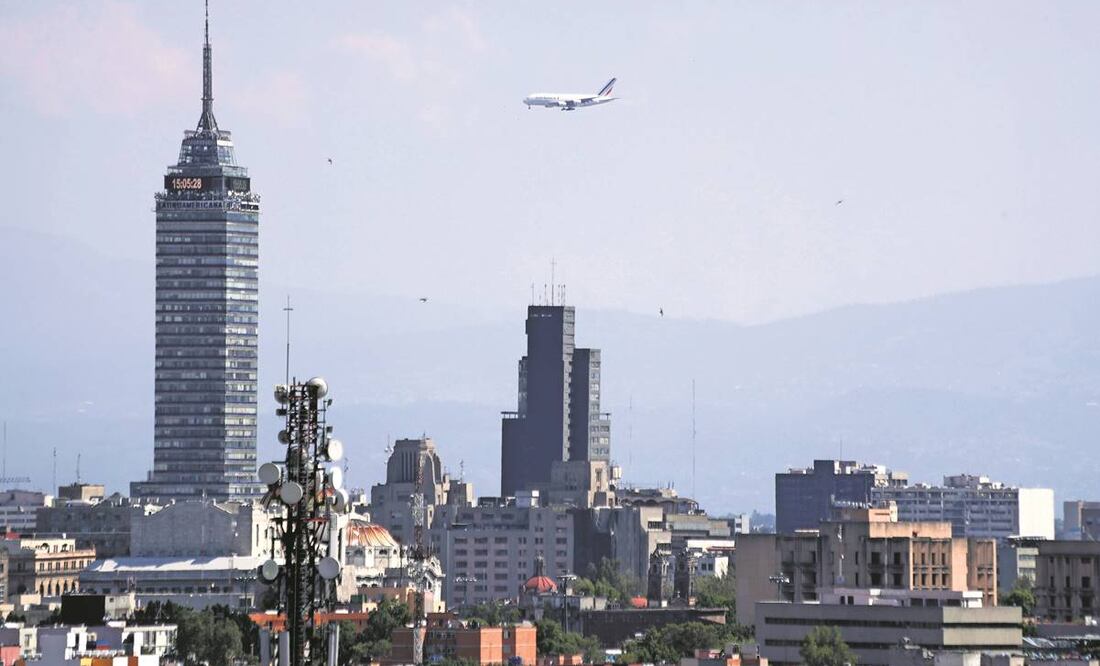 La recuperación del tráfico aéreo en México durante 2021 se debió a que el país no implementó restricciones a la llegada de extranjeros y al tráfico fronterizo con Estados Unidos. Foto: Archivo/ EL UNIVERSAL.