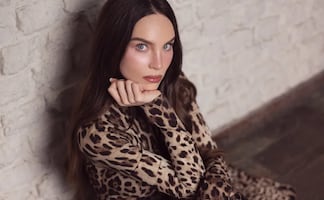Belinda conquista Los 50 Más Bellos con un look de Dolce & Gabbana