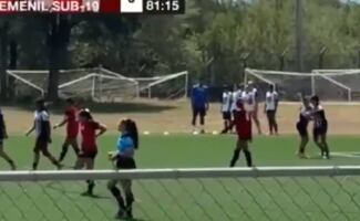 Jugadoras de Rayadas responden con festejo irónico a los comentarios de la entrenadora Amandine Miquel