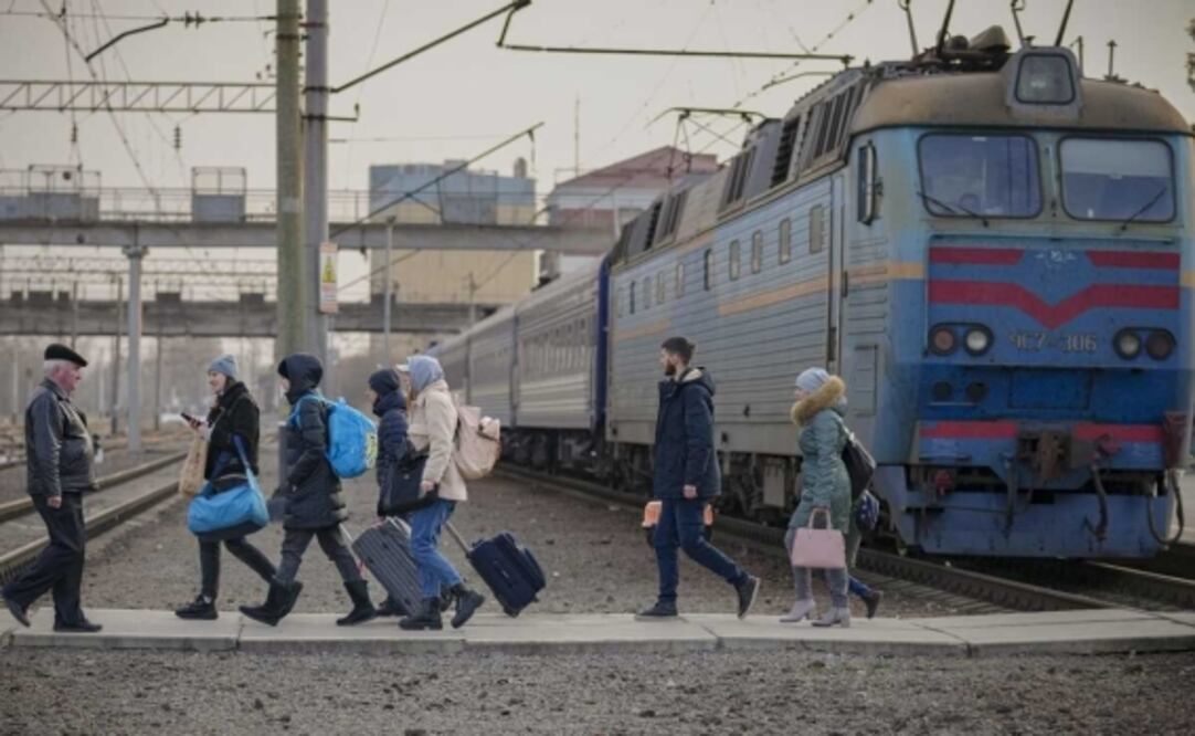 La nueva norma permite el ingreso de ucranianos en el país incluso si los documentos anteriormente enumerados "han caducado".