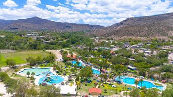Riña en balneario de Ixmiquilpan, Hidalgo, deja dos turistas heridos; visitantes se enfrentaron con personal de seguridad