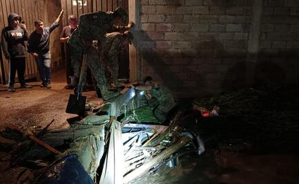 Desbordamiento de río en Tejupilco arrastra 18 vehículos entre lodo y basura