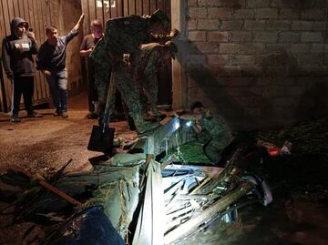 Desbordamiento de río en Tejupilco arrastra 18 vehículos entre lodo y basura