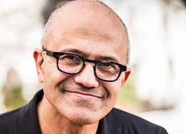 Satya Nadella ahora es CEO y presidente de Microsoft, solo Bill Gates lo había hecho