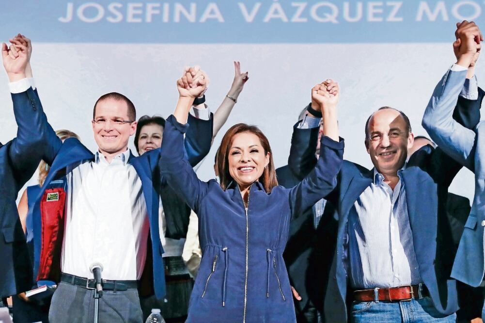 Ricardo Anaya, líder nacional del Partido Acción Nacional; Josefina Vázquez Mota, candidata panista al gobierno del Estado de México, y el ex presidente Felipe Calderón durante el pasado Consejo Nacional del partido (FOTOS: ARCHIVO. EL UNIVERSAL)