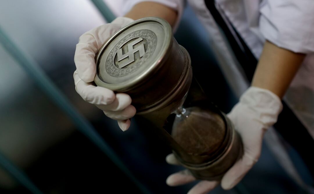 La policía local dio con la que presumiblemente es la colección más grande de objetos originales de la Alemania nazi hallada en Argentina.