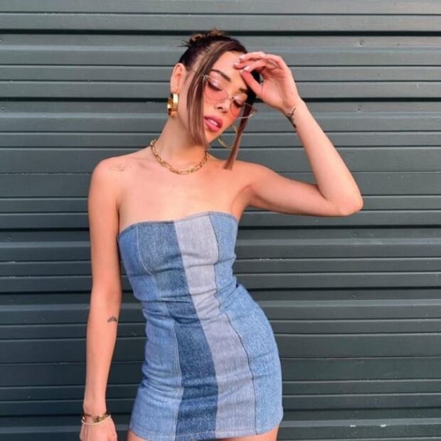 Danna Paola enciende Instagram con vestido de llamas