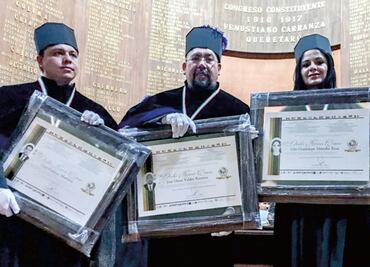 Recibe Merodio Reza doctor honoris causa