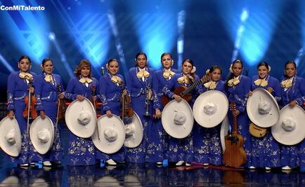 Mariachi femenino cantando en inglés divide opiniones