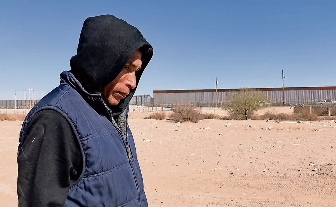 Carlos partió de Guatemala hace más de un mes con el objetivo de cruzar a Estados Unidos. No lo logró. Cuenta que pasar la frontera sur de México es lo más difícil por las extorsiones del crimen organizado. Foto: Alberto González / EL UNIVERSAL