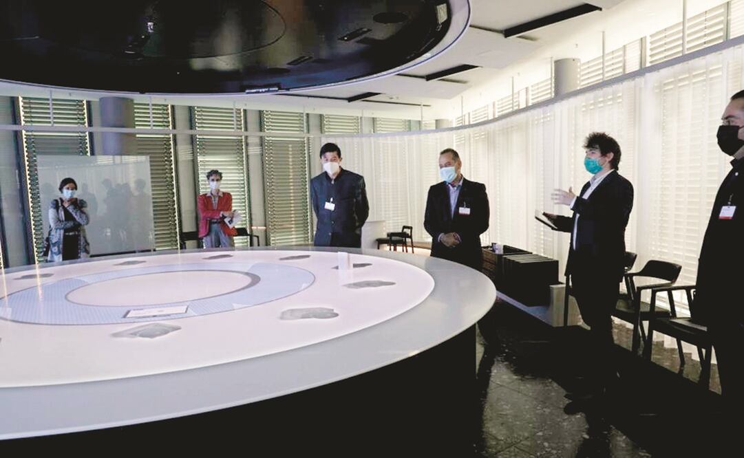 El gobernador Martín Orozco presentó a los directivos de IBM las ventajas competitivas del estado, en especial, su alto nivel educativo. Foto: Especial