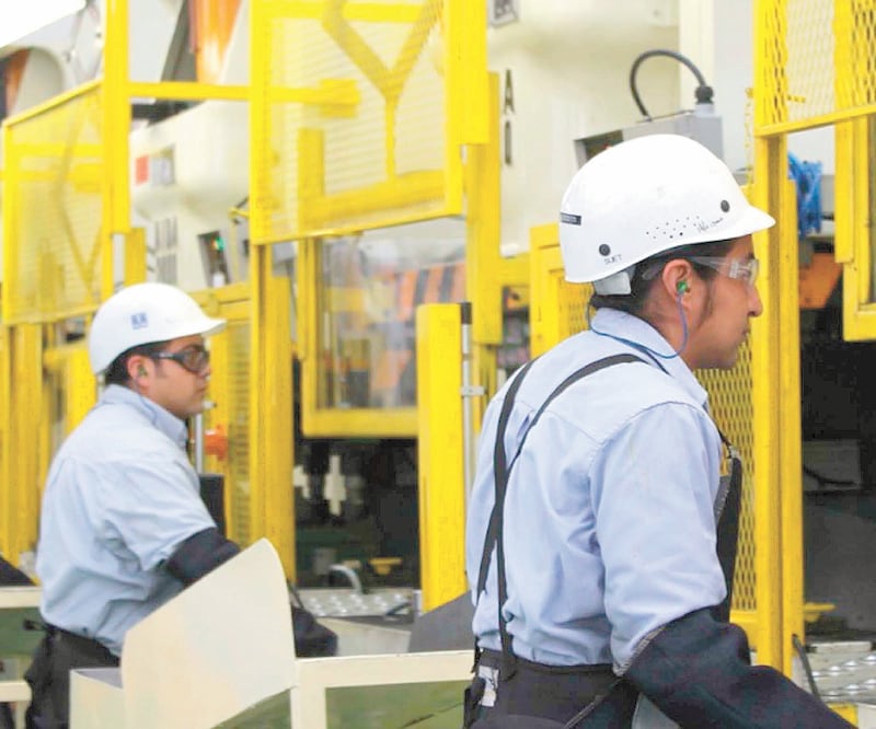 Desconfianza. Los CEOs mexicanos dicen no sentirse nada seguros de invertir en sus negocios para los próximos 12 meses. ARCHIVO EL UNIVERSAL