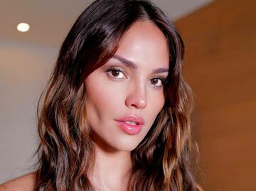 Eiza González luce impactante total look transparente de Gucci