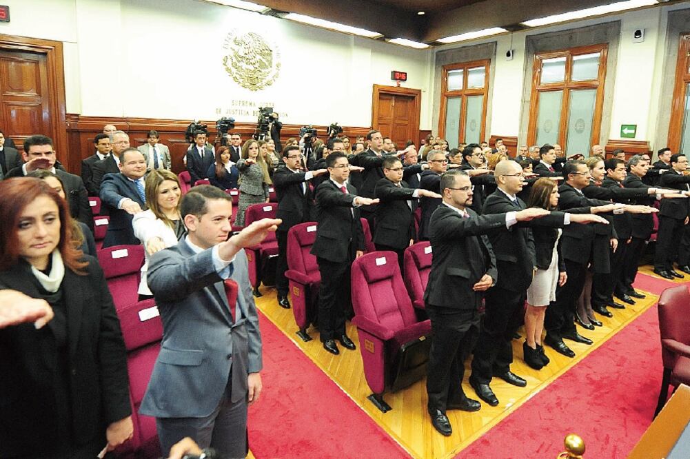 La toma de protesta se dio en sesión conjunta de la SCJN y el CJF (ESPECIAL)