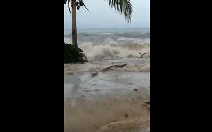 Videos y fotos tras la erupción del volcán submarino en la isla de Tonga 