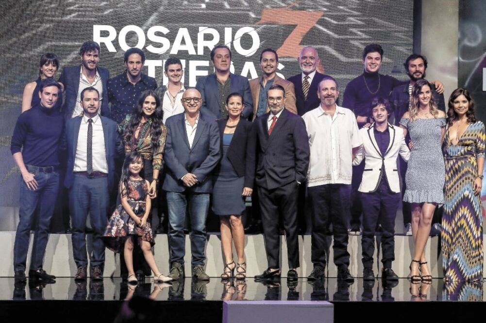 El elenco y ejecutivos presentaron la historia que estrena su tercera temporada este domingo por Azteca 7. Foto/GERMÁN ESPINOSA. EL UNIVERSAL