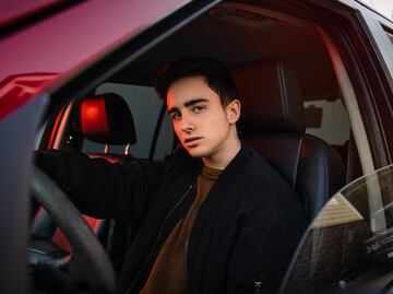 ¿Hasta qué hora pueden manejar los menores de edad con permiso para conducir?