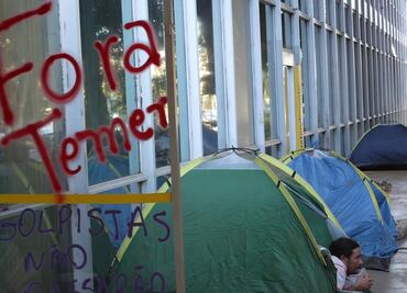Abuchean a Michel Temer en primer acto público como presidente