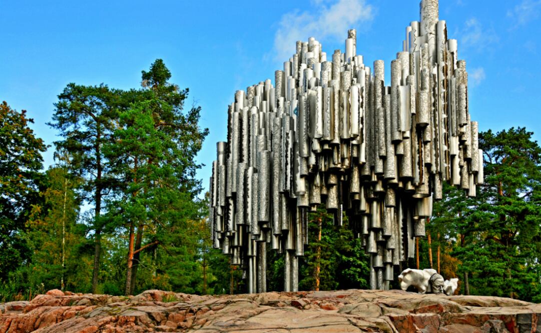 Monumento a Sibelius, dedicado al compositor filandés Jean Sibelius, en el distrito de Töölö. (Foto: Dennis G. Jarvis)