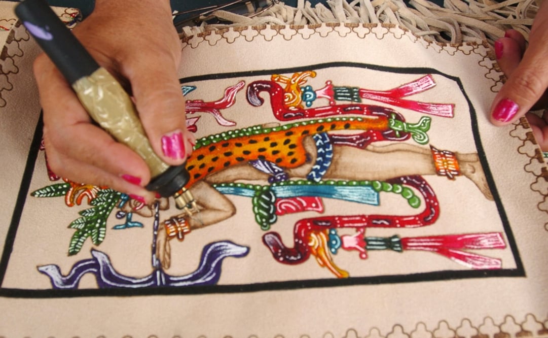 The e-commerce system for women in social enterprises gives beneficiaries the opportunity to access the Internet to make time more flexible - Photo: Mario Guzmán/EFE