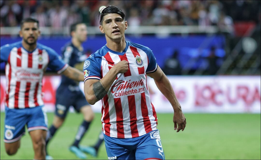 Alan Pulido quiere la titularidad en las Chivas; "le competiré a Chicharito", advierte - Foto: Imago7