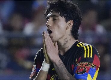 Afición del América explota contra Kevin Álvarez; el lateral de las Águilas la pasa mal en el Ciudad de los Deportes