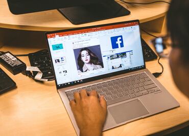 Facebook te ligará con tus amores secretos