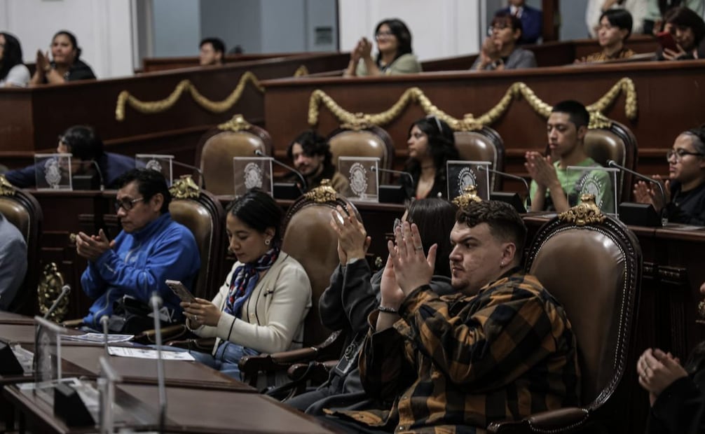 ¡Ahora no hubo cabaret! Dan clase de historia y ofrecen concierto de música clásica en el Congreso CDMX.
Foto: Gabriel Pano / EL UNIVERSAL