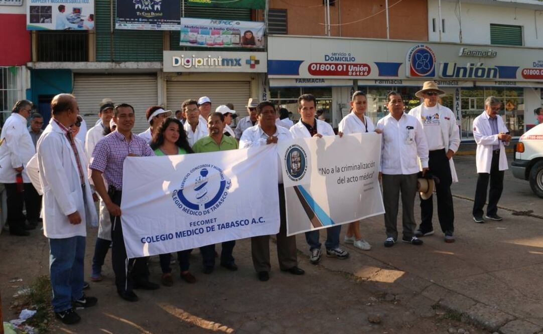 Protesta de médicos en Tabasco el 8 de abril. (FOTO: Archivo. EL UNIVERSAL)
