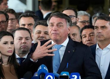 Bolsonaro dice que lo juzgan "con prisa"; acusa que es para impedirle disputar las elecciones de 2026