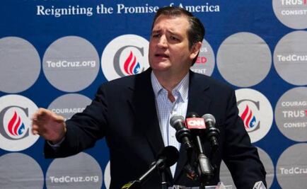 Republicans Cruz, Trump spar over tabloid charges of affair