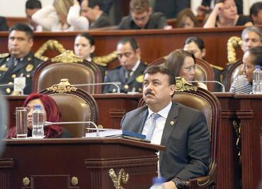 Cuestionan a Almeida por caso Marco y cárteles