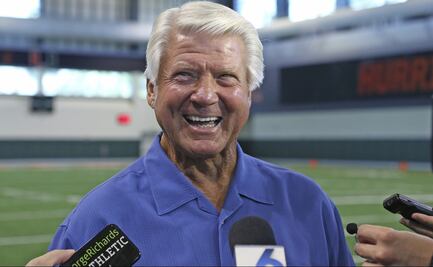 Así recibió Jimmy Johnson su inducción al Salón de la Fama