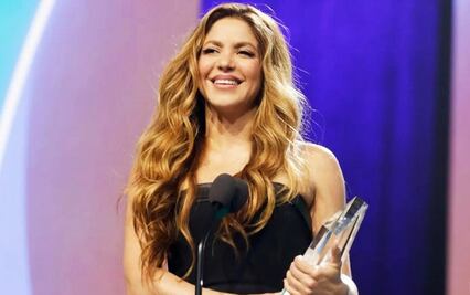 Shakira la rompe con discurso empoderador en los BB Mujeres Latinas