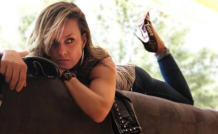 Fey presume ejercitado abdomen