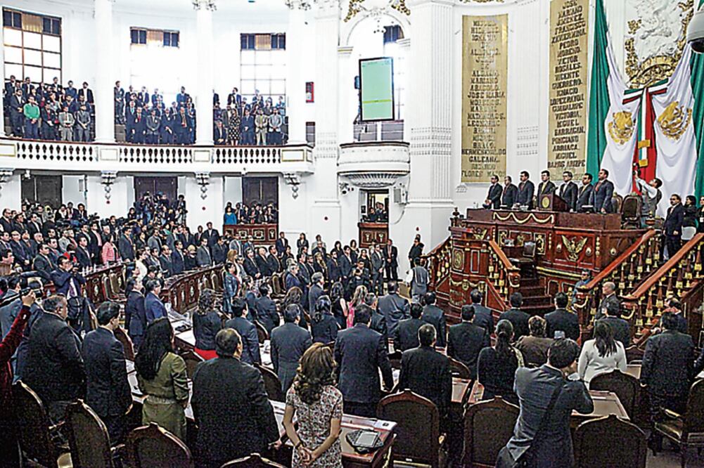 Las diferentes fuerzas políticas coincidieron en la importancia de brindar educación especializada a sus cuadros y abrieron las primeras convocatorias (ARCHIVO EL UNIVERSAL)