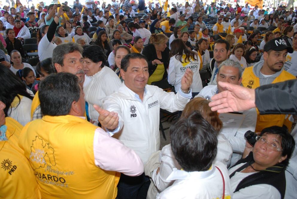 Aspirante del PRD arranca precampaña en Edomex
