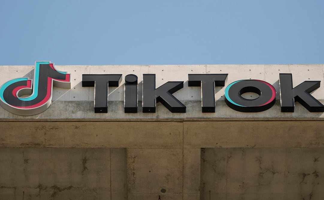 El futuro de TikTok está en juego debido a una ley firmada por el presidente Joe Biden en abril, que establece que la aplicación será prohibida por preocupaciones de seguridad nacional. Foto: AP/Archivo