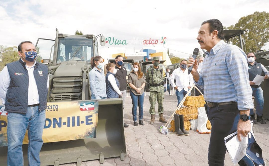 El gobernador de Hidalgo, Omar Fayad, dio continuidad al Plan DN-III de auxilio. Foto: Especial