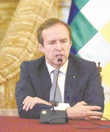 Presidente: no entraré en dimes y diretes tras insultos