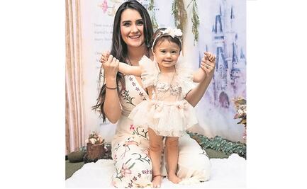 Ser buena mamá es el propósito para 2022 de Dulce María