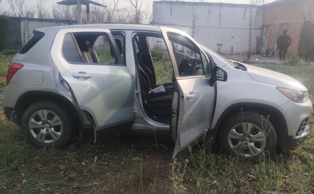 Neutralizan a 8 presuntos delincuentes tras persecución y balacera en Nuevo León y además hallan un vehículo sin placas (24/03/2025). Foto: Especial