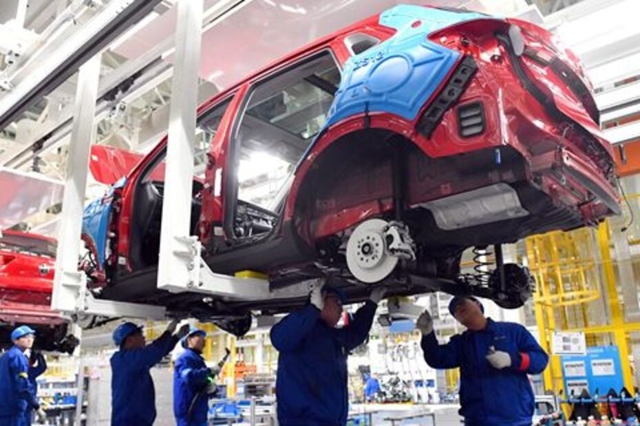 Gobierno chino apoya al resurgimiento de su industria automotriz